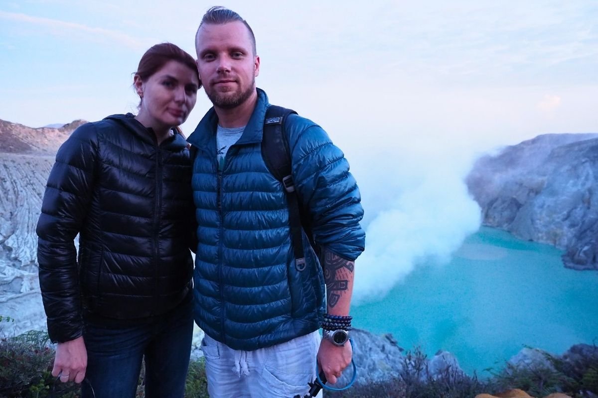 recommended clothing for cold weather at ijen crater including jacket gloves and hiking gear