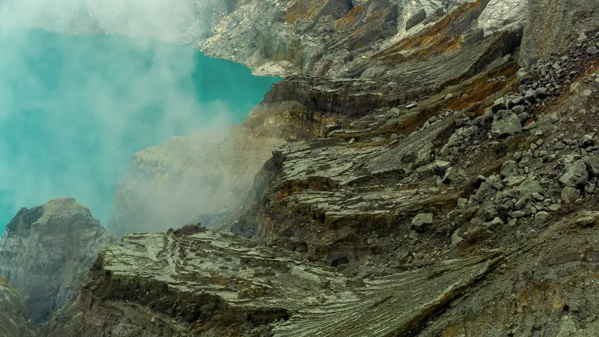 Midnight trekking on the Ijen hiking trail from Bali